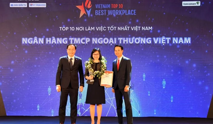 Vietcombank vào top 10 nơi làm việc tốt nhất và top 500 nhà tuyển dụng hàng đầu Việt Nam 2022
