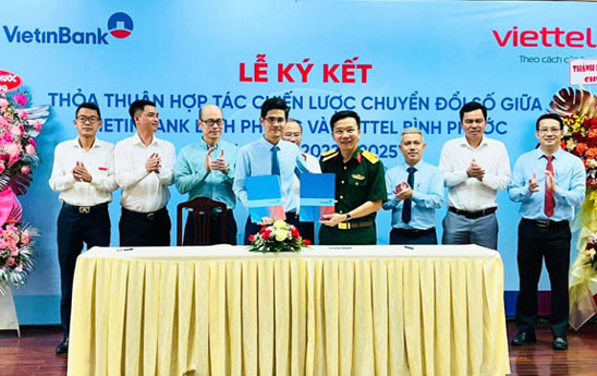 VietinBank Bình Phước hợp tác với Viettel Bình Phước về chuyển đổi số