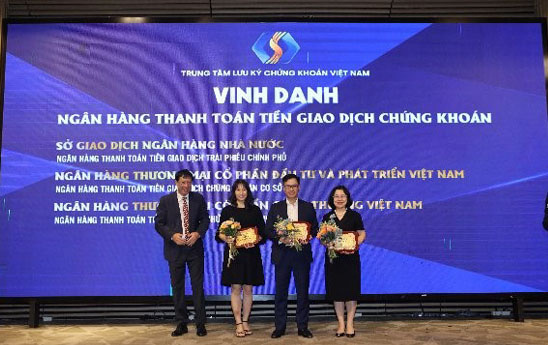 VietinBank được VSD vinh danh “Ngân hàng thanh toán tiền giao dịch chứng khoán”