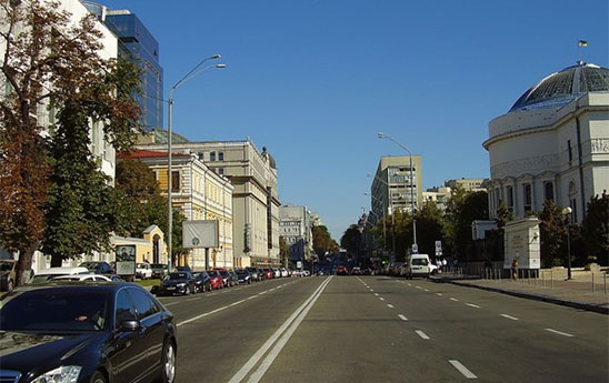 Fitch hạ bậc xếp hạng triển vọng nợ dài hạn của Ukraine