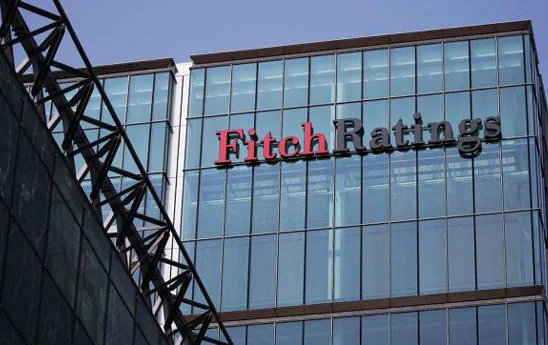 Fitch đặt Hoa Kỳ vào tình trạng triển vọng “tiêu cực”
