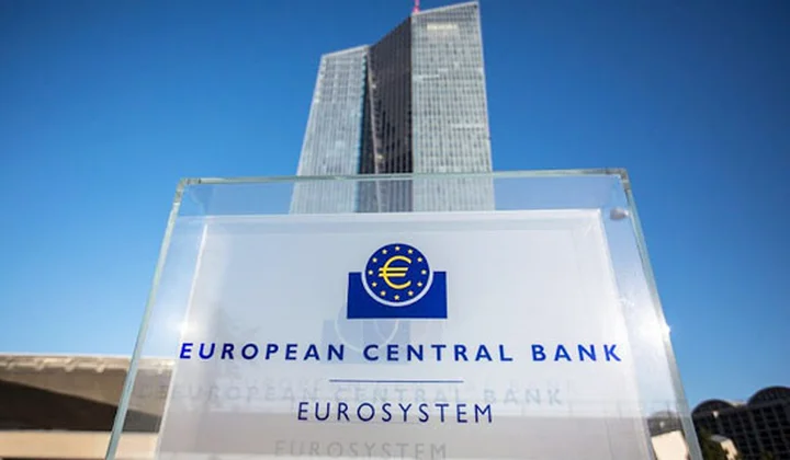 ECB tăng lãi suất thêm 0,75 điểm phần trăm