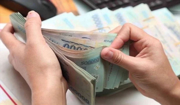 Cơ cấu lại thời hạn trả nợ, giữ nguyên nhóm nợ