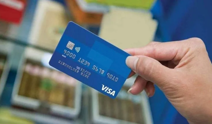Anh ghi nhận mức tăng vay nợ thẻ tín dụng cao nhất trong 17 năm