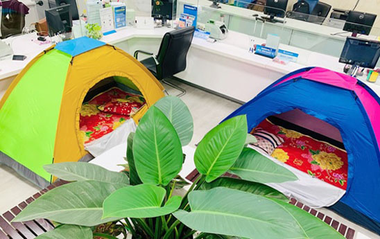 Nhiều ngân hàng tại TP. Hồ Chí Minh thực hiện "3 tại chỗ"