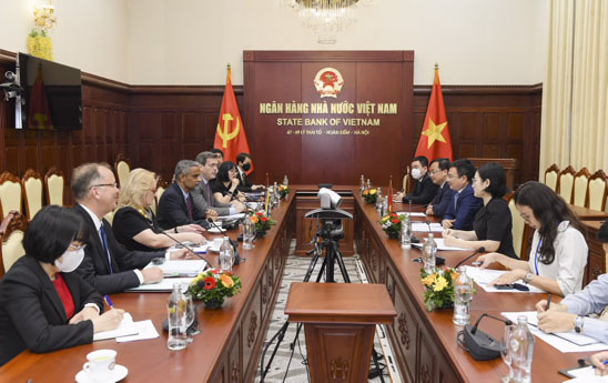 Phó Thống đốc Phạm Thanh Hà tiếp các Vụ trưởng ADB