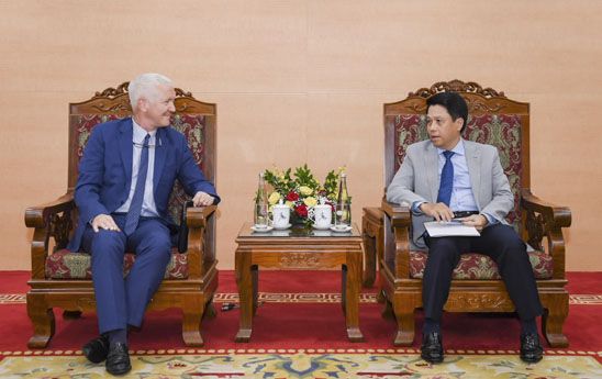 Phó Thống đốc Phạm Tiến Dũng tiếp Đại sứ Thụy Sỹ tại Việt Nam