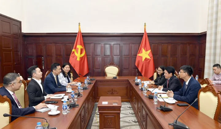 Phó Thống đốc Phạm Tiến Dũng tiếp đồng Chủ tịch phụ trách các thị trường quốc tế của Mastercard