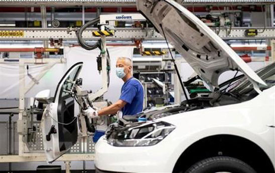 Sản lượng kinh tế Đức giảm mạnh sau 5 tháng tăng liên tiếp