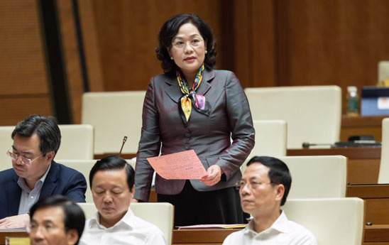 Thống đốc NHNN Nguyễn Thị Hồng giải trình về vấn đề chính sách tiền tệ