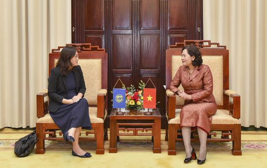 Thống đốc Nguyễn Thị Hồng tiếp xã giao Bà Rosemary Lim - Giám đốc điều hành Văn phòng Nhóm Đông Nam Á của IMF