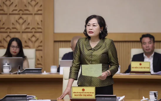 Tiếp tục phấn đấu giảm lãi suất cho vay, tháo gỡ khó khăn tiếp cận tín dụng
