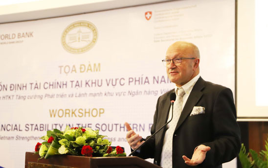 Tọa đàm ổn định tài chính tại khu vực phía Nam