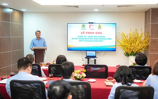 Hiệp hội Quỹ tín dụng Nhân dân Việt Nam trao giải cuộc thi sáng tạo slogan và xây dựng bộ nhận diện thương hiệu