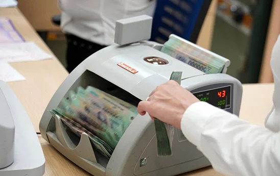 Nâng tỷ lệ sở hữu của nhà đầu tư nước ngoài tại các tổ chức tín dụng yếu kém