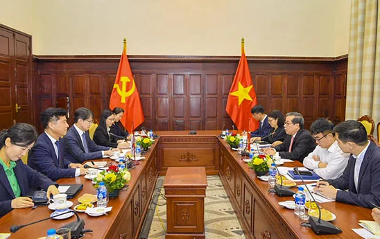 Phó Thống đốc NHNN Nguyễn Kim Anh tiếp Phó Thống đốc Thường trực FSS Hàn Quốc