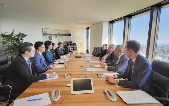 Thống đốc Nguyễn Thị Hồng làm việc với các đối tác song phương bên lề Hội nghị thường niên Ngân hàng Thanh toán Quốc tế