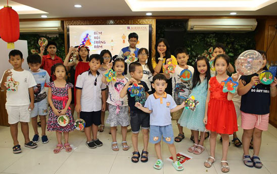 Agribank khu vực miền Nam tổ chức “Đêm hội trăng rằm” cho các cháu thiếu nhi