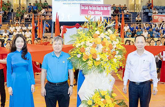 Gần 400 VĐV tham gia hội thao khối Công đoàn Ngân hàng Nhà nước