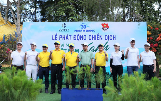 Nam A Bank đồng hành cùng chiến dịch “Vì một Việt Nam xanh”