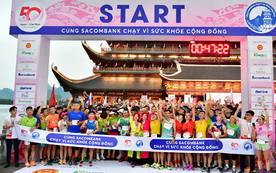 Sacombank khởi động giải việt dã tại tỉnh Hà Nam