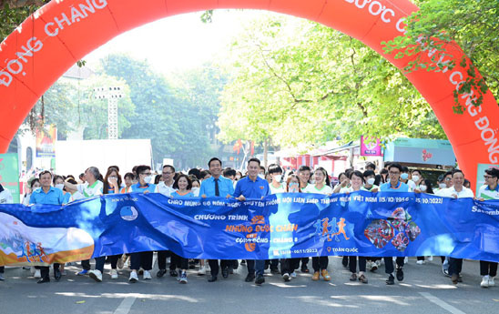 Sacombank phát động tham gia chặng 8 giải chạy “Những bước chân vì cộng đồng”