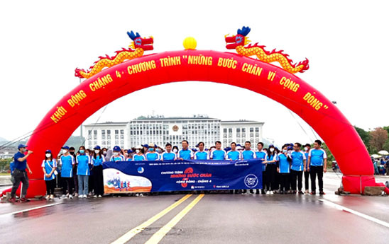 Sacombank tái khởi động chuỗi hoạt động xã hội “Những bước chân vì cộng đồng” năm 2022