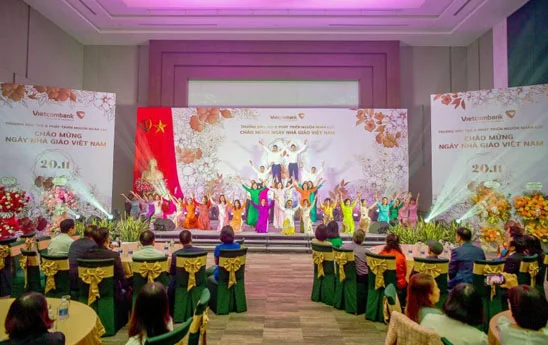 Trường Đào tạo Vietcombank tổ chức Lễ mít-tinh nhân ngày Nhà giáo Việt Nam 20/11