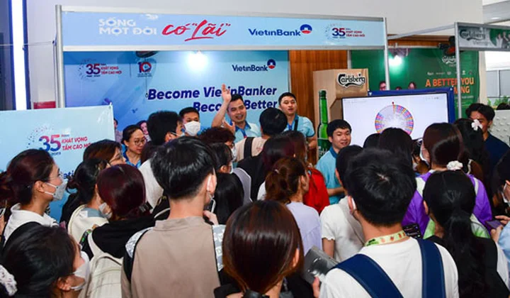 VietinBank đồng hành cùng UEH Sharing - Career Fair 2023