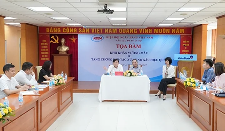 Tọa đàm “Khó khăn, vướng mắc & tăng cường hợp tác xử lý nợ xấu hiệu quả”