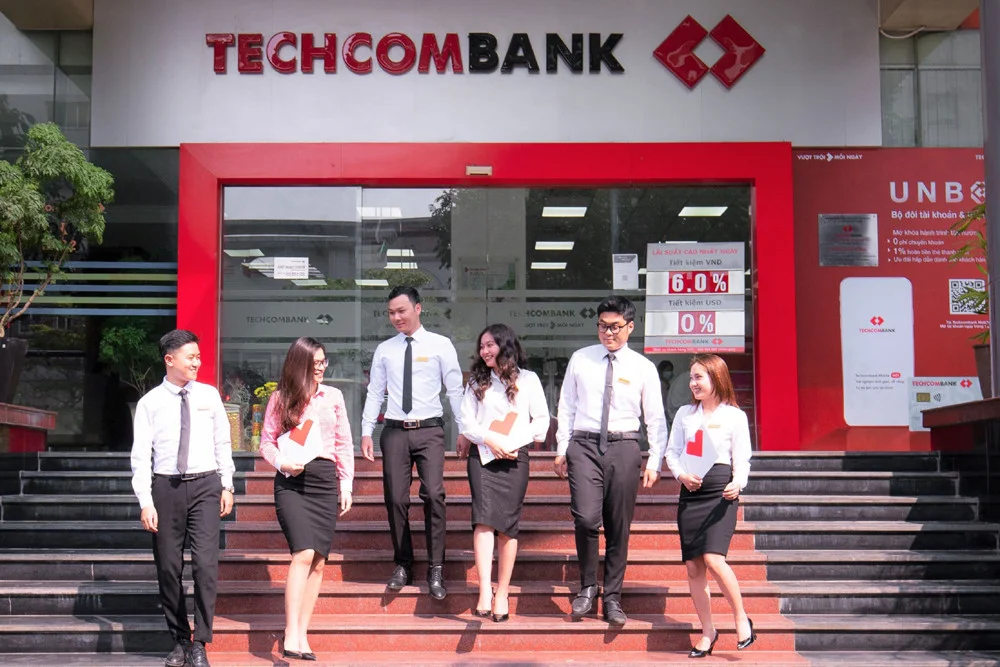 Techcombank miễn nhiệm Phó tổng giám đốc