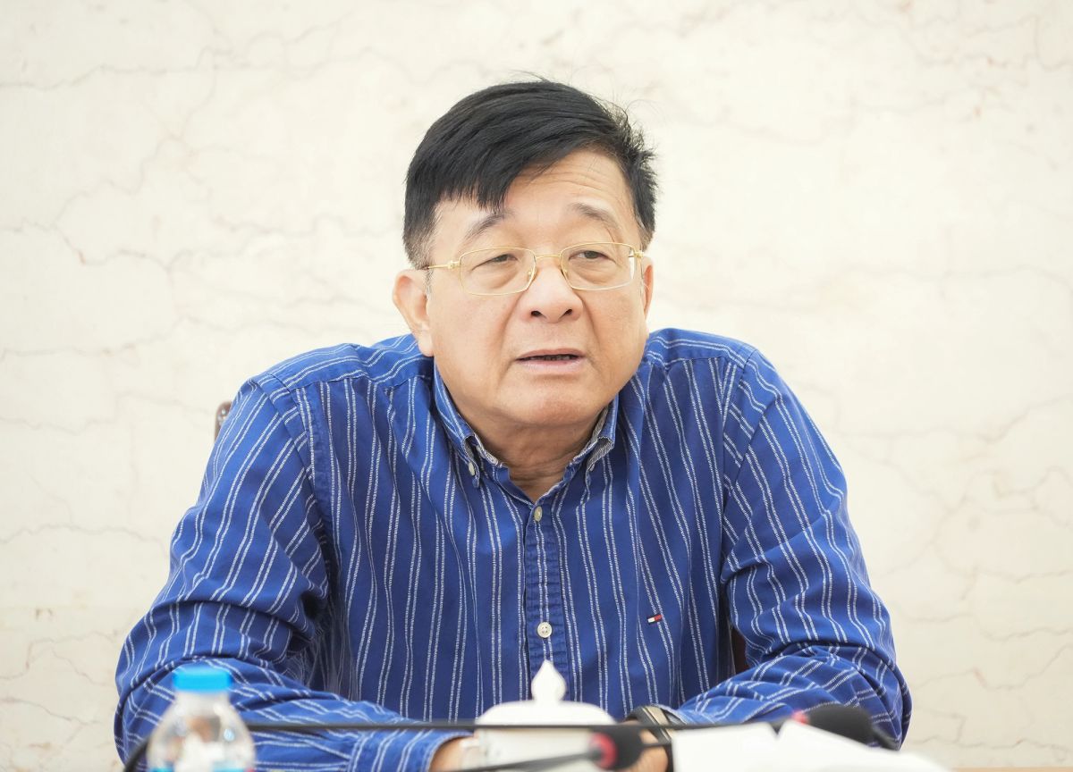 TS Nguyen Quoc Hùng phát biểu
