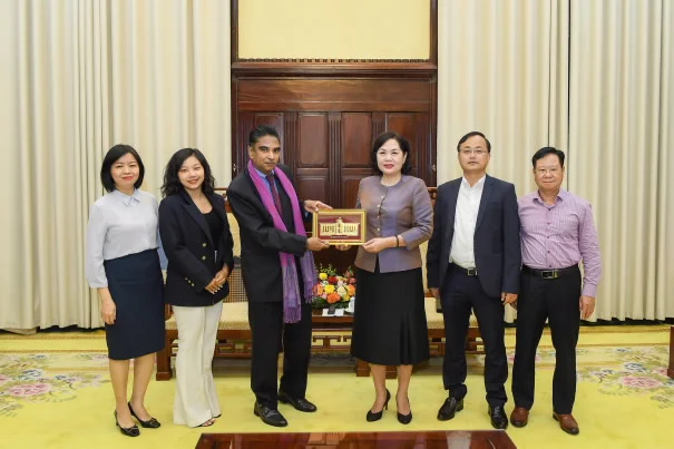 Thống đốc Nguyễn Thị Hồng