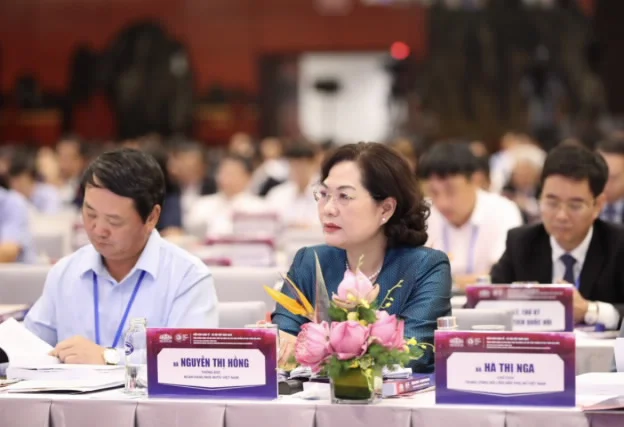 Thống đốc NHNN Nguyễn Thị Hồng tham dự Diễn đàn