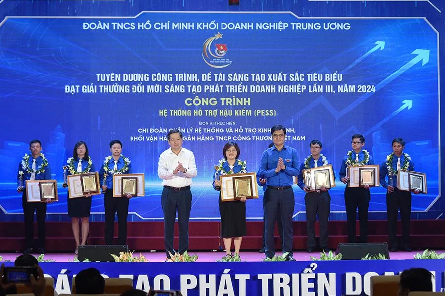 Công trình Hệ thống hỗ trợ hậu kiểm của VietinBank được vinh danh là công trình xuất sắc tiêu biểu Khối Doanh nghiệp Trung ương