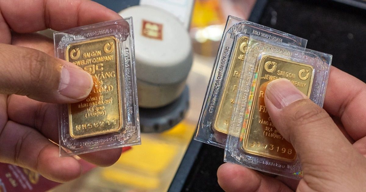In May, SBV launched an inspection campaign focussing on law compliance of gold trading enterprises. — Photo diendandoanhnghiep.vn