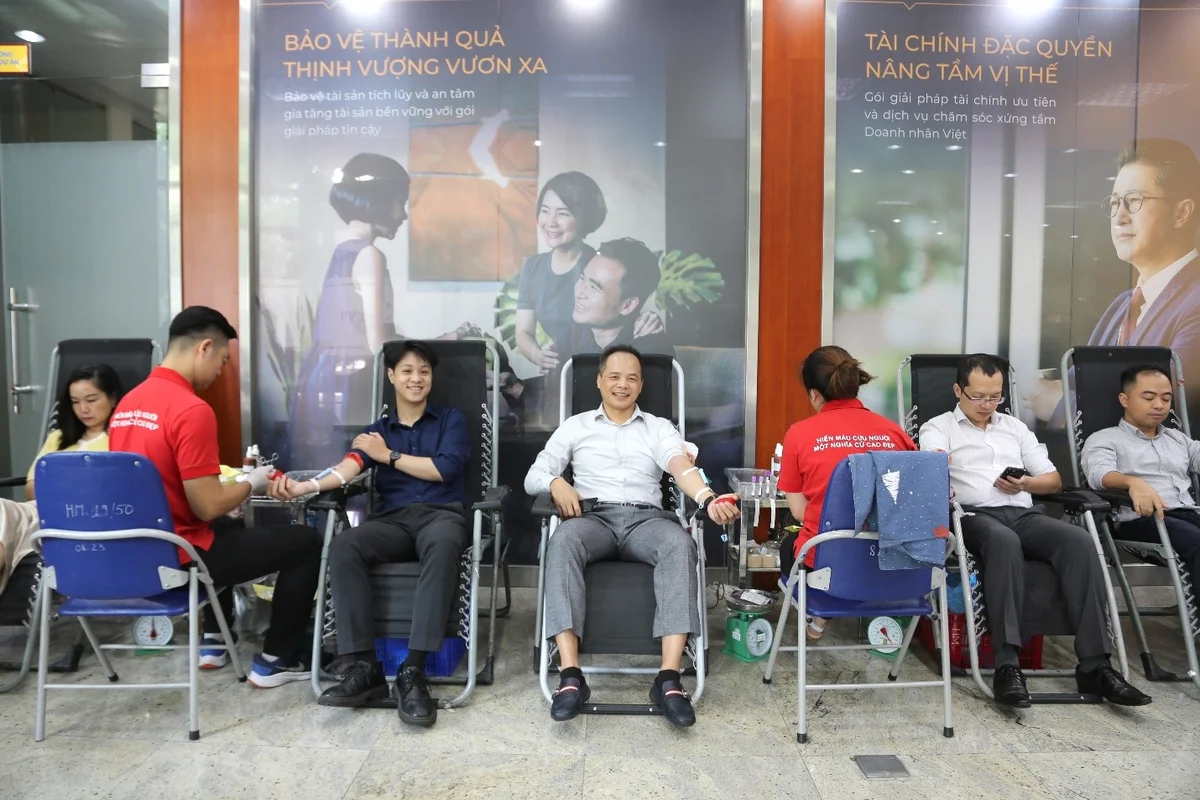 PVcomBank hiến máu