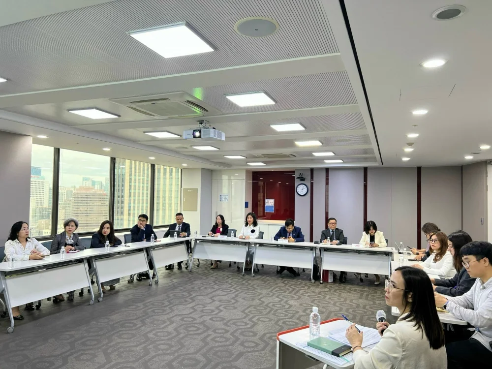 Seminar at Shinhan Bank
