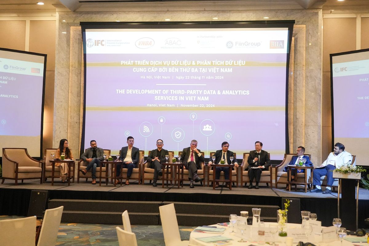 Phiên tọa đàm của các chuyền gia