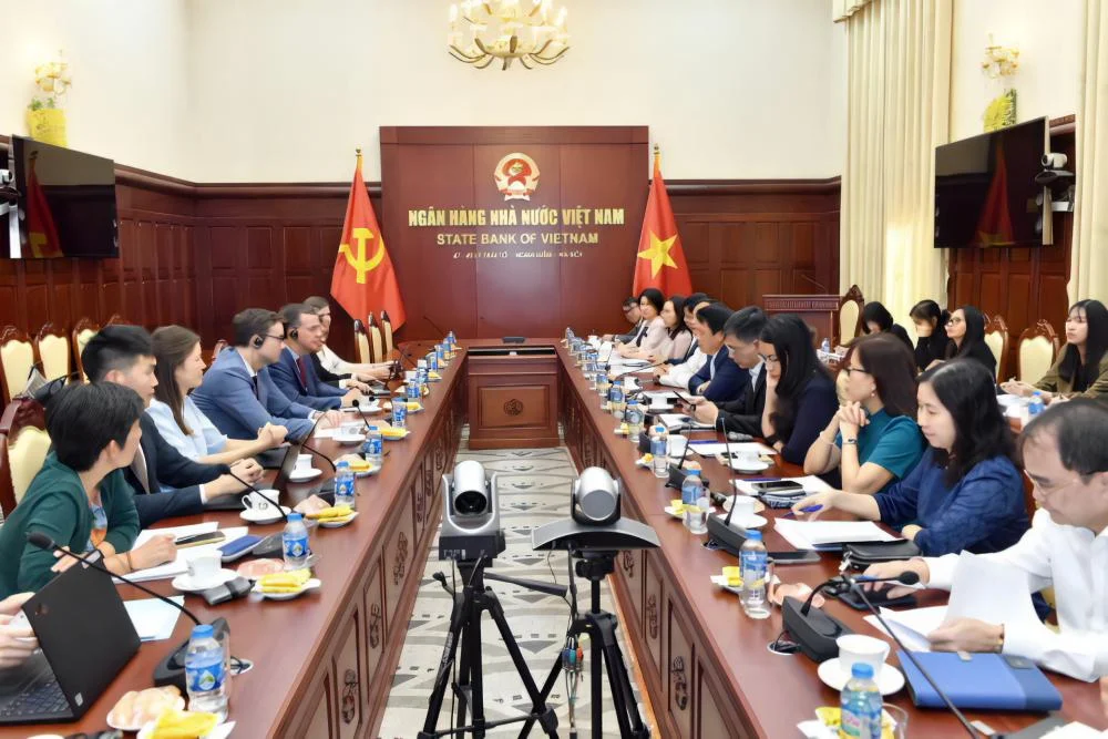 Các đại biểu tại buổi làm việc