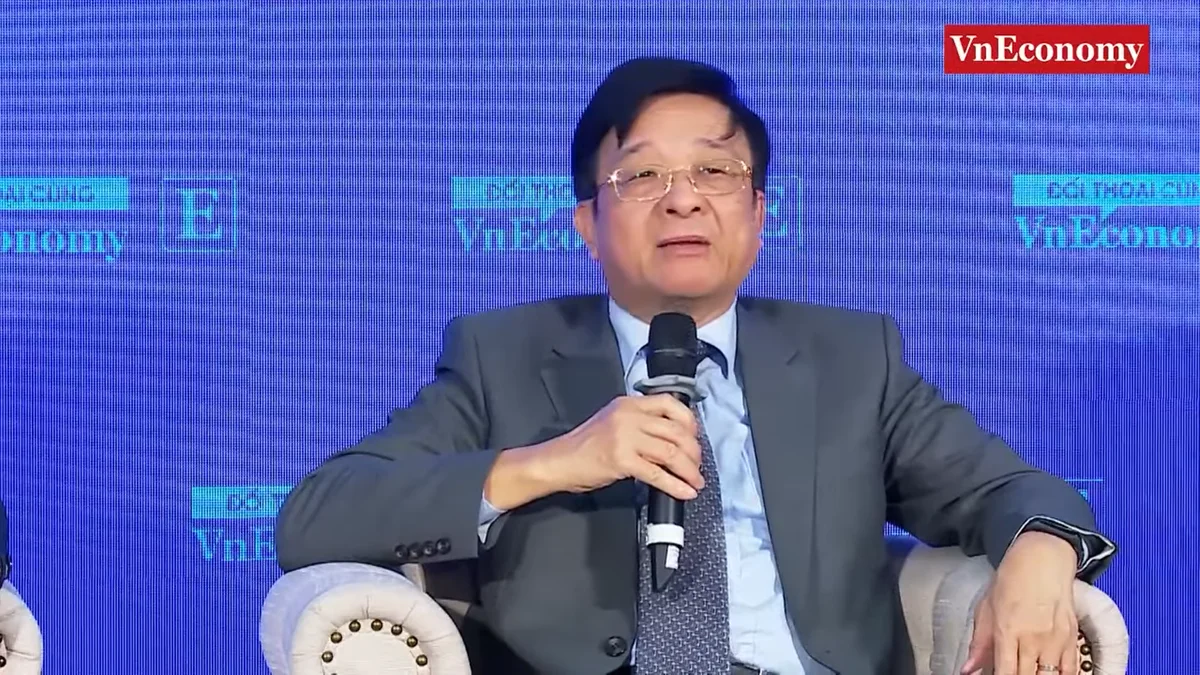 TS Nguyễn Quốc Hùng - Phó Chủ tịch kiêm Tổng Thư ký Hiệp hội Ngân hàng Việt Nam phát biểu Tọa đàm Luật Các tổ chức tín dụng sửa đổi: Phân bổ hiệu quả nguồn lực