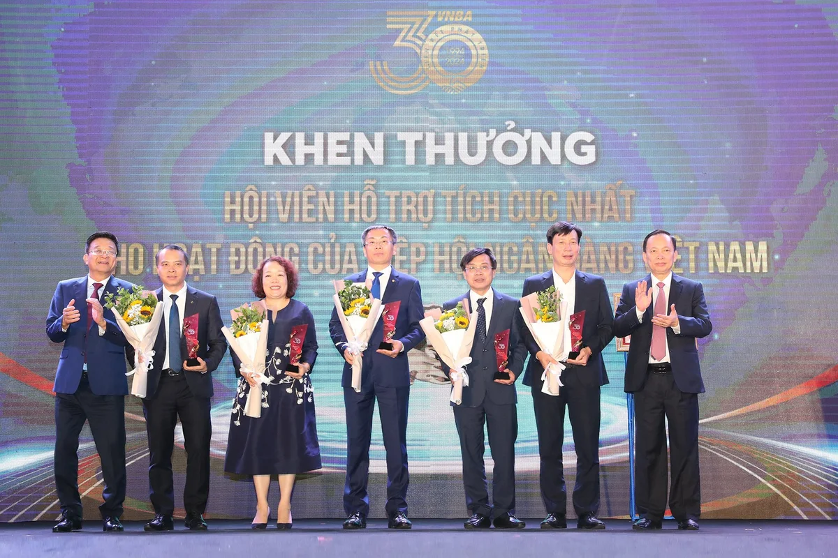 5 hội viên hỗ trợ tích cực nhất cho hoạt động của Hiệp hội Ngân hàng: Ngân hàng TNHH MTV Nông nghiệp và Phát triển Nông thôn Việt Nam (Agribank); Ngân hàng TMCP Đầu tư và Phát triển Việt Nam (BIDV); Ngân hàng TMCP Công thương Việt Nam (VietinBank); Ngân hàng TMCP Ngoại thương Việt Nam (Vietcombank) và Ngân hàng TMCP Quân đội (MB).