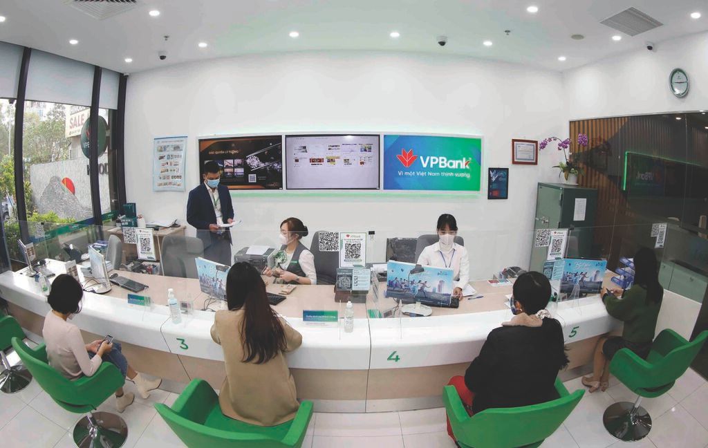 A VPBank office in Hà Nội. VPBank is among major private banks that have reduced interest rates and offered prefential loan packages for customers affected by Typhoon Yagi. — VNA/VNS Photo Trần Việt