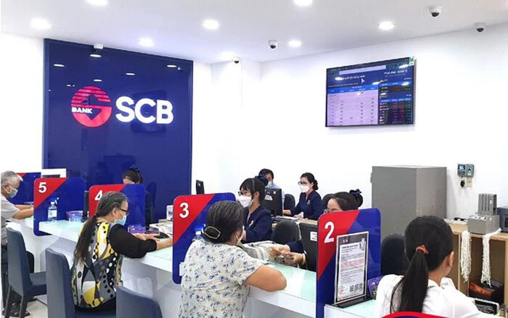 View of a SCB's transaction office. The central bank will provide special loans to credit institutions that are suffering mass withdrawals. — Photo cafef.vn