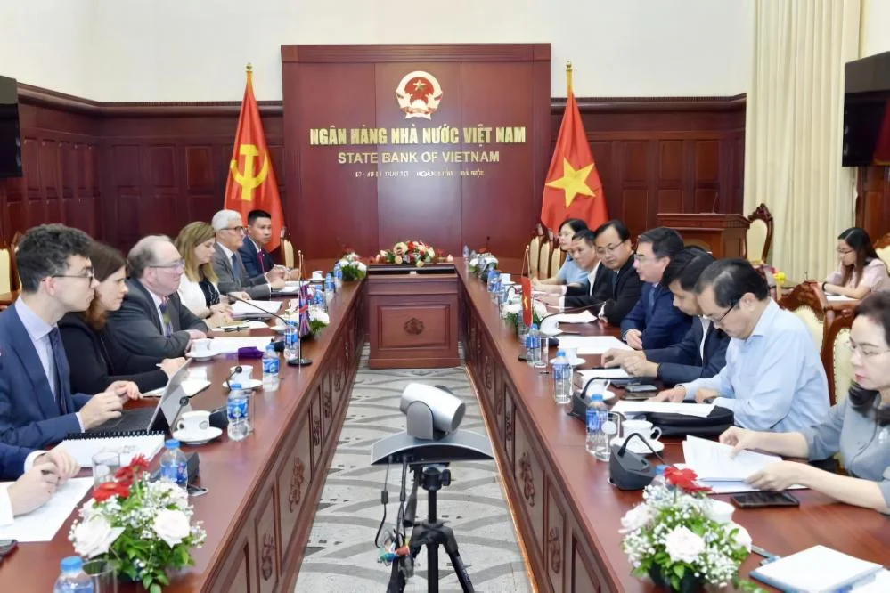 Quang cảnh buổi làm việc