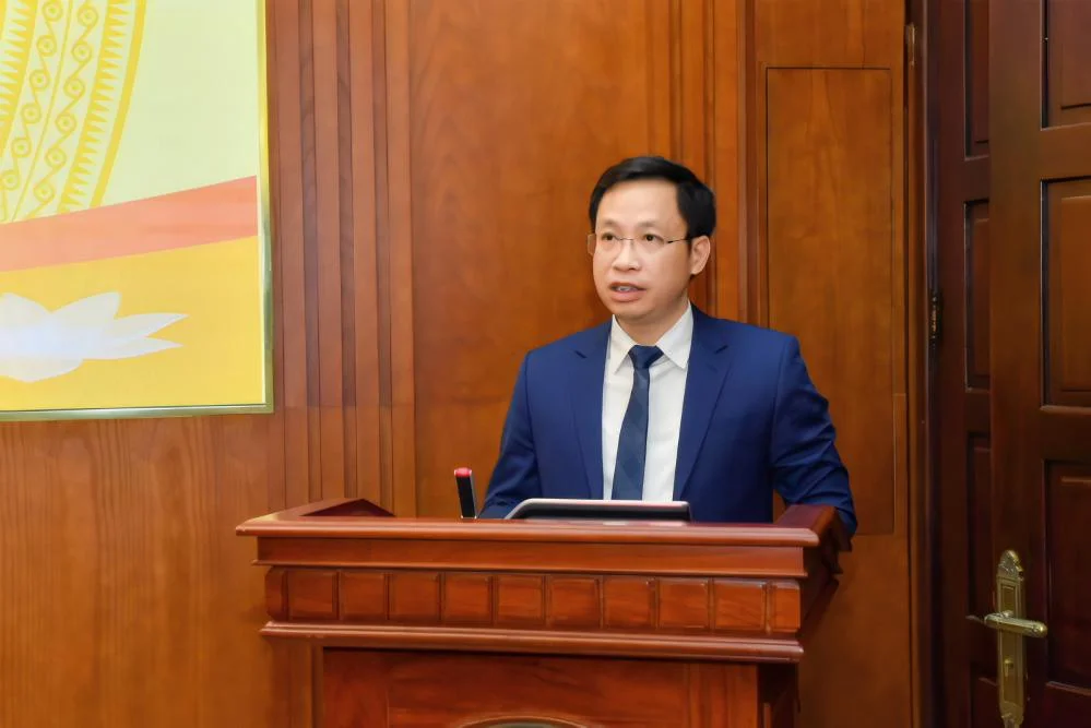 Phó Thống đốc Phạm Thanh Hà phát biểu giao nhiệm vụ cho các cán bộ được điều động, bổ nhiệm