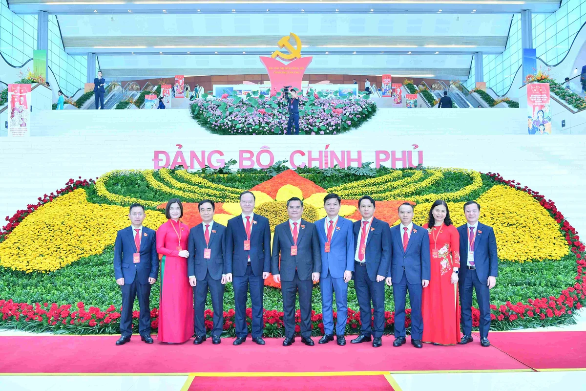 Đoàn đại biểu Đảng bộ Vietcombank tham dự Đại hội đại biểu Đảng bộ Chính phủ lần thứ I, nhiệm kỳ 2025-2030