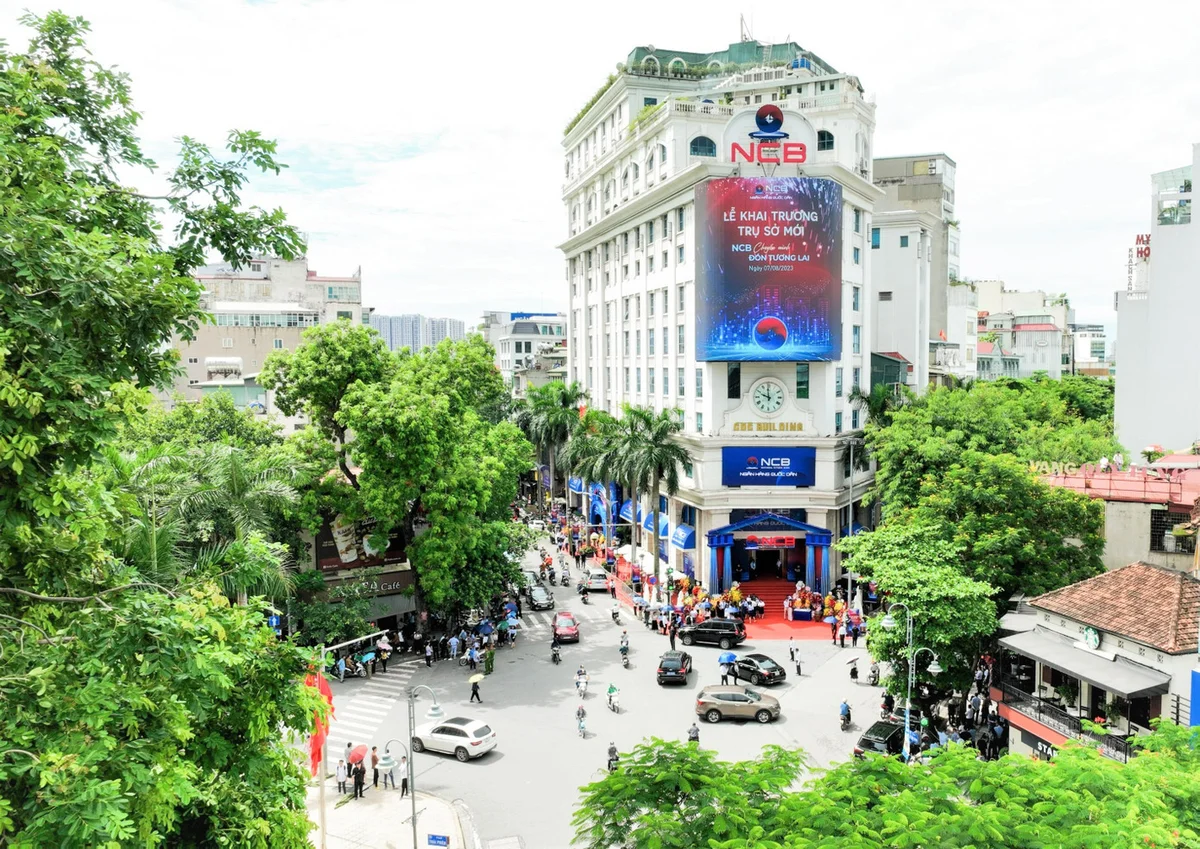 Trụ sở chính của NCB đặt tại vị trí đắc địa ngay trung tâm Hà Nội