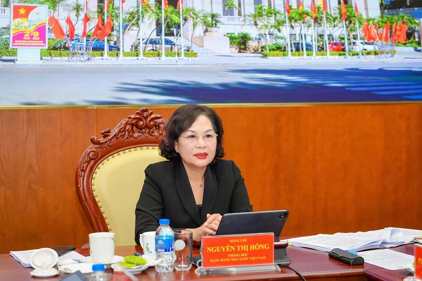 Thống đốc Nguyễn Thị Hồng phát biểu chỉ đạo tại cuộc họp
