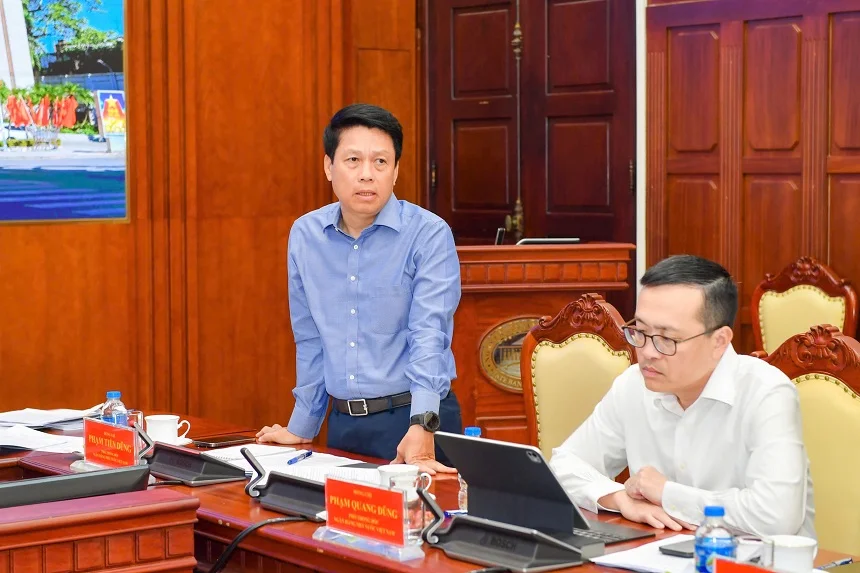 Phó Thống đốc Phạm Tiến Dũng và Phó Thống đốc Phạm Quang Dũng tại cuộc họp